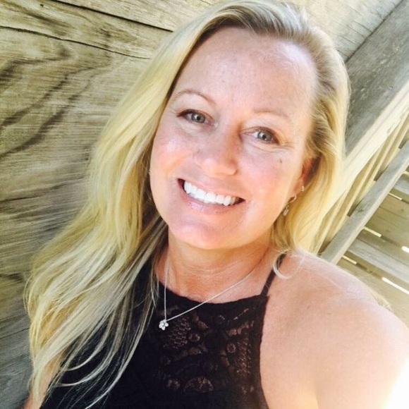 Meet your Posher, Shelby - Picture 1 of 1